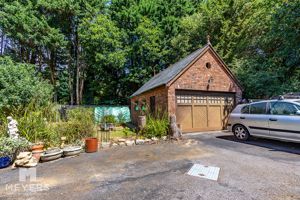 Photo 21- click for photo gallery